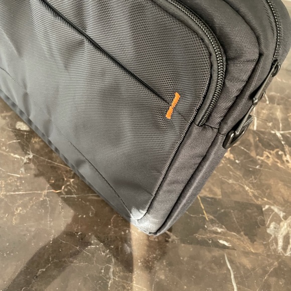 15,6 Inch Laptop and Tablet case - Picture 4 of 6